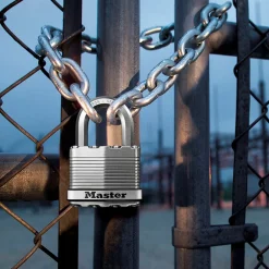 Outlet Master Lock Laminated Padlock
