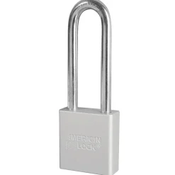 Outlet Master Lock Solid Body Padlock